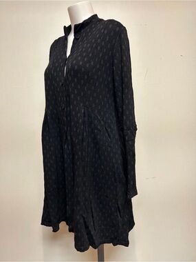 Valia Navy & Polka Dot Textured Long-Sleeve Tunic Sweater // NWT